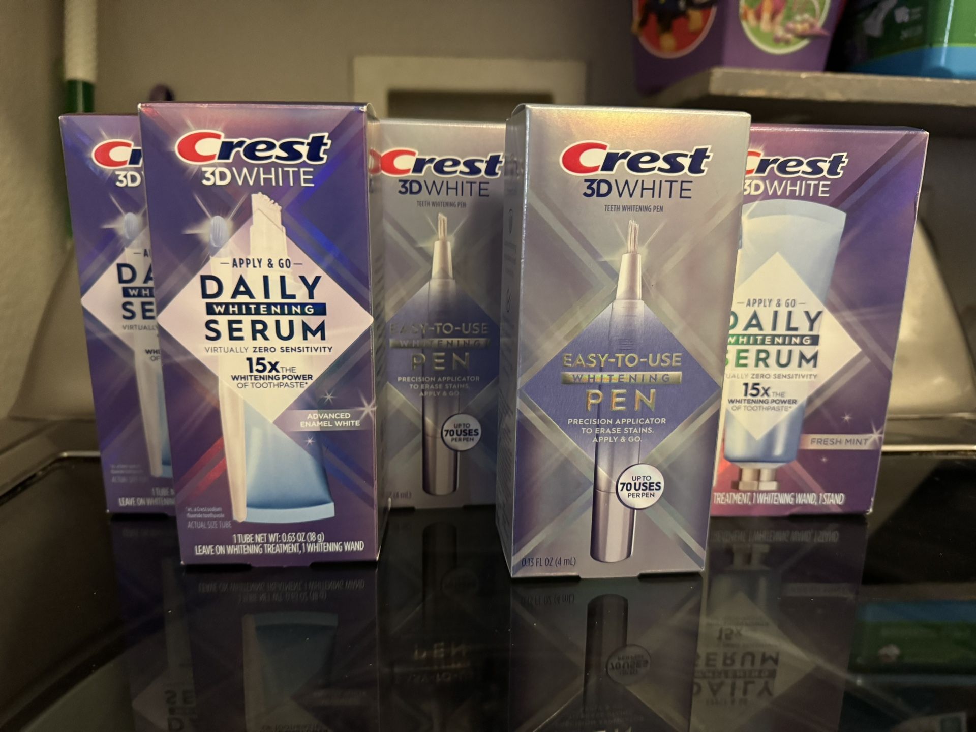 Brand New Whitening Serum & Pen All For $75 (Cash Only)(price Is Firm) (NO LOW BALLERS) (Retails For $137.89 With Tax)