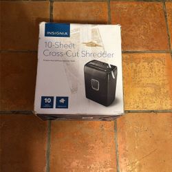 Insignia 10 - Sheet Cross - Cut Shredder 