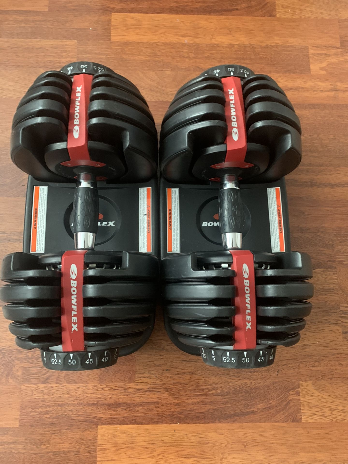 Bowflex selectTech 552 dumbbells (pending pick up)