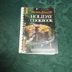 The Beta Sigma Phi International Holiday Cookbook/ Vintage/900 Recipes 