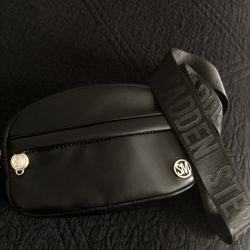 Steve Madden Fanny Pack