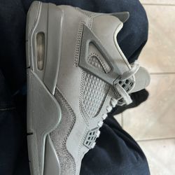 Jordan 4 Retro Grey