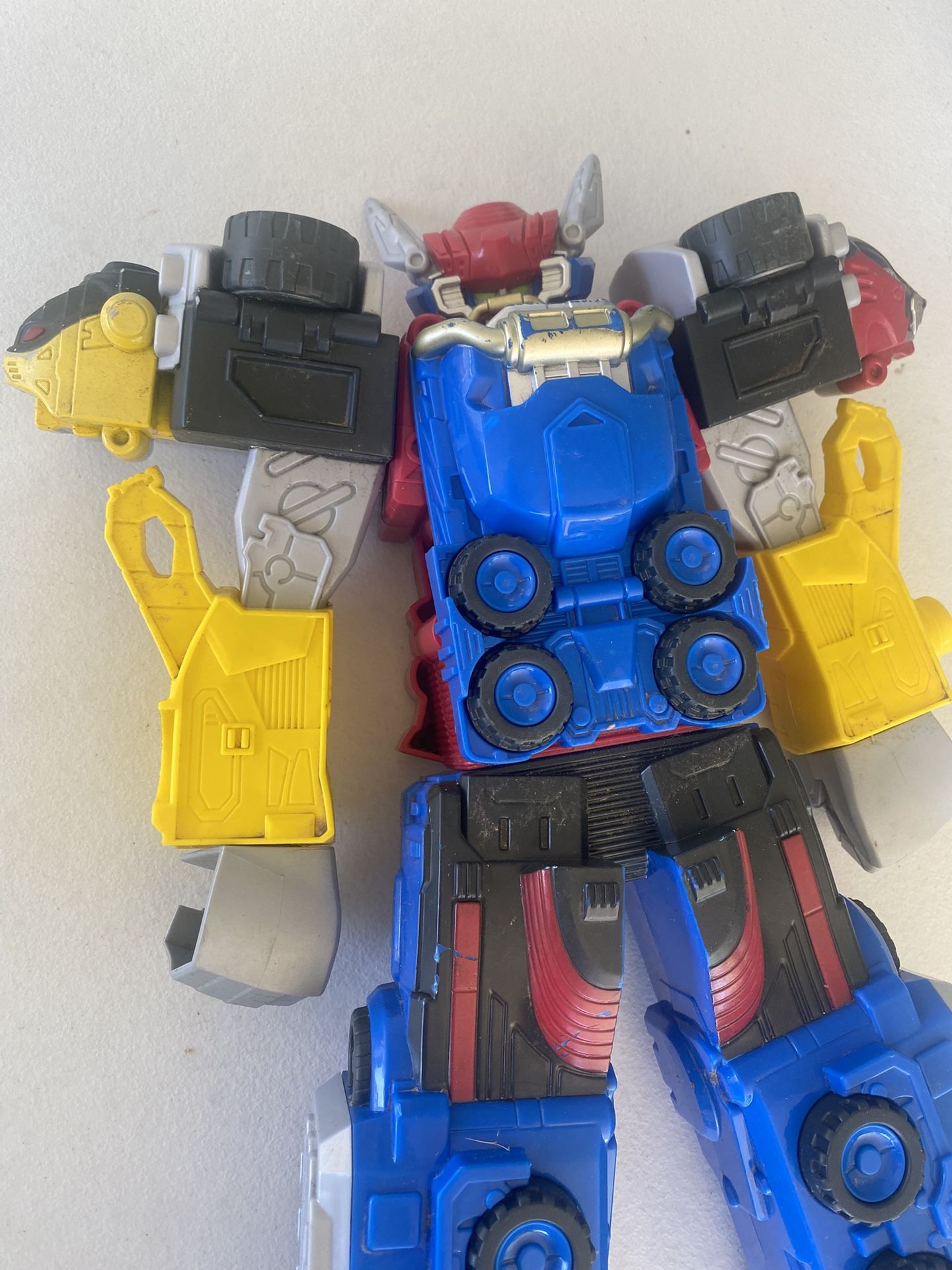 POWER RANGER FIGURE
