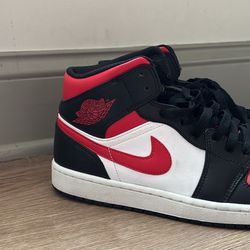 Jordan 1 Gym Black Red Size 9.5 Mens