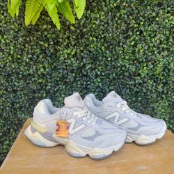 New Balance women size 8