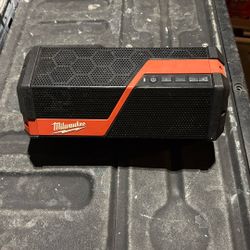 Milwaukee Speaker 