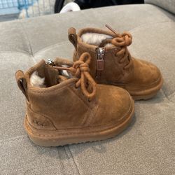 USED SZ 6 TODDLER UGGS