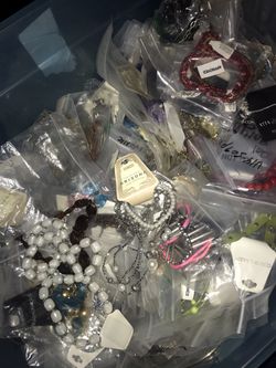 A lot of jewelry $1 each