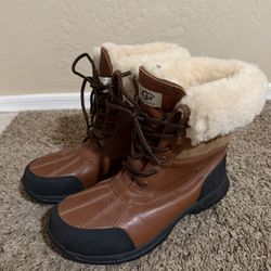 New Ugg Boots. Men’s Size 9.5. S/N 5521