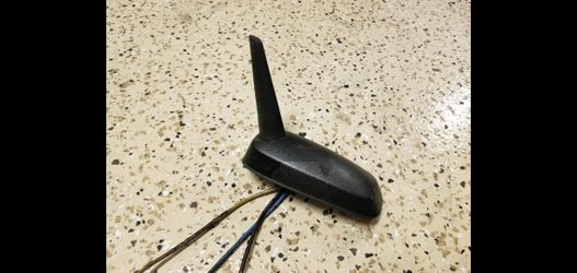 Chevrolet cobalt radio and satellite antenna