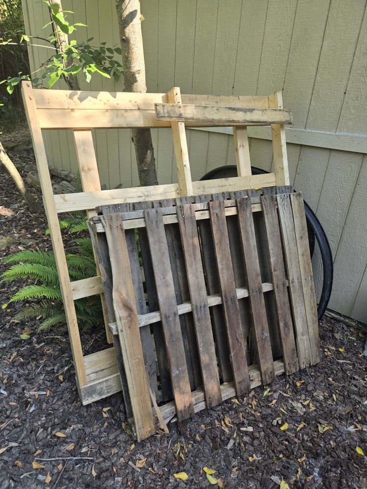FREE Pallets