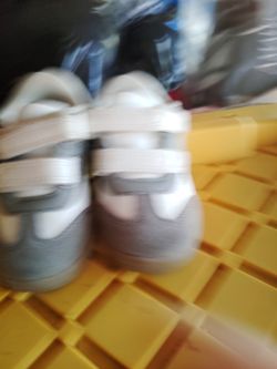 Tenis De Nino Size 6