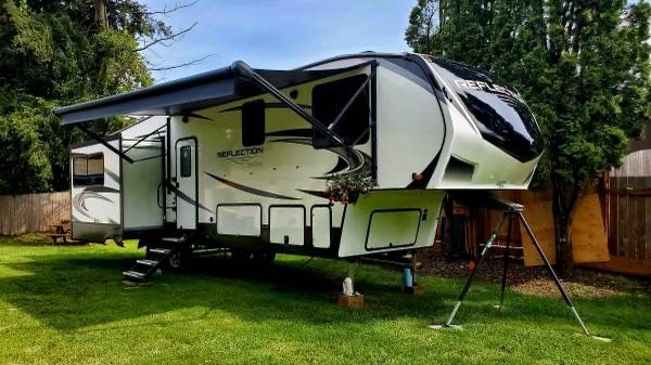 2021 36 ft Grand Design Reflection 5th Wheel