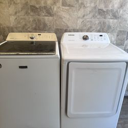 Washet and Dryer Laundry
