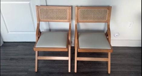 4 Sturdy Folding Dining Chairs