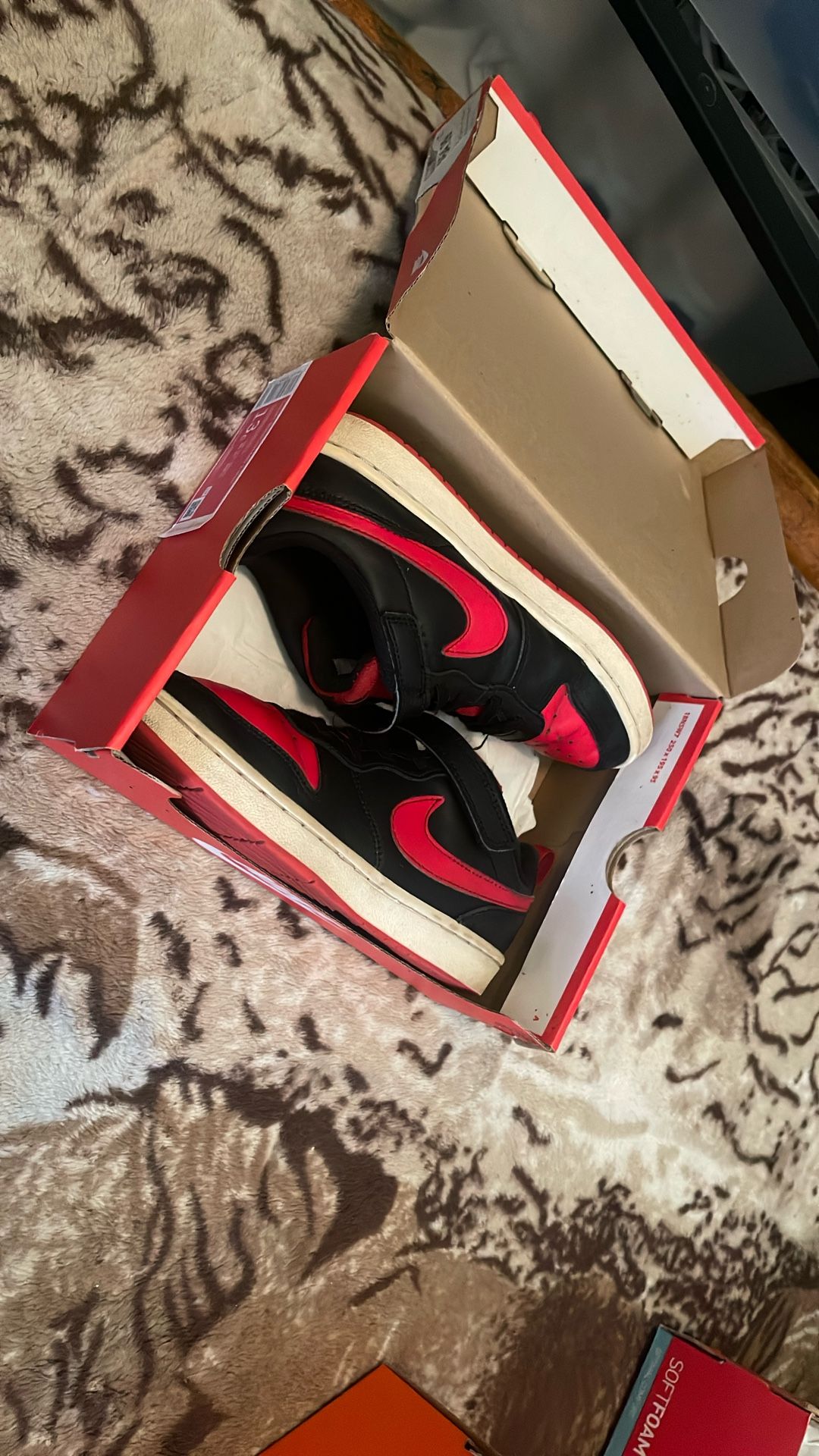 Nike Court Visions Kids size 3Y