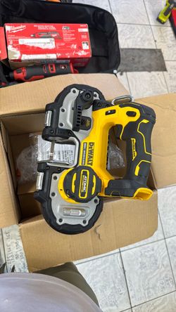DEWALT ATOMIC 20V Brushless Compact Band Saw