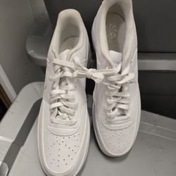 Men's Sz 14 White Nike's
