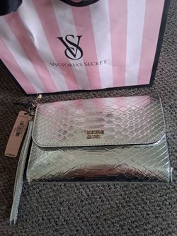 Victoria's secret wallet