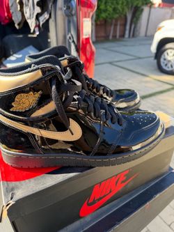 Air Jordan 1 Retro High Black Gold Patent