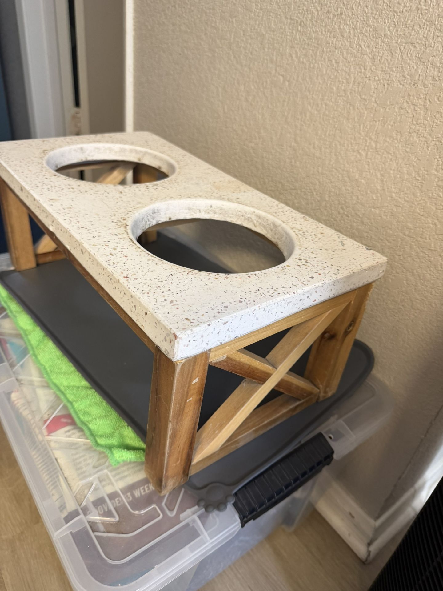 Elevated Pet Feeder/Stand