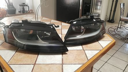 Audi A4 head lights 2009/2012 Halogen Lights in good condition