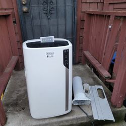 Delonghi Pinguino Digital 12,500 BTU 3 In 1 Air Conditioner,  Dehumidifier And Fan With Remote