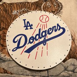 Dodgers Sign