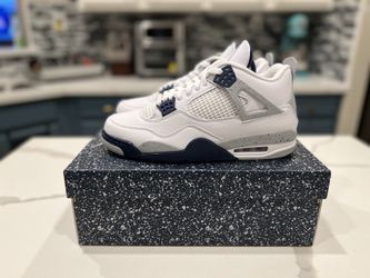 Air Jordan 4 Midnight Navy