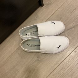 Woman Shoes Worn One Time PUMA White Size 8.5