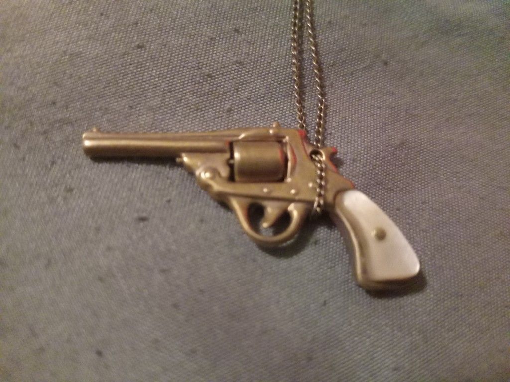Vintage 14k Mother Of Pearl Revolver