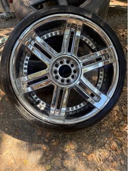 2 Sets of Rims And Tires