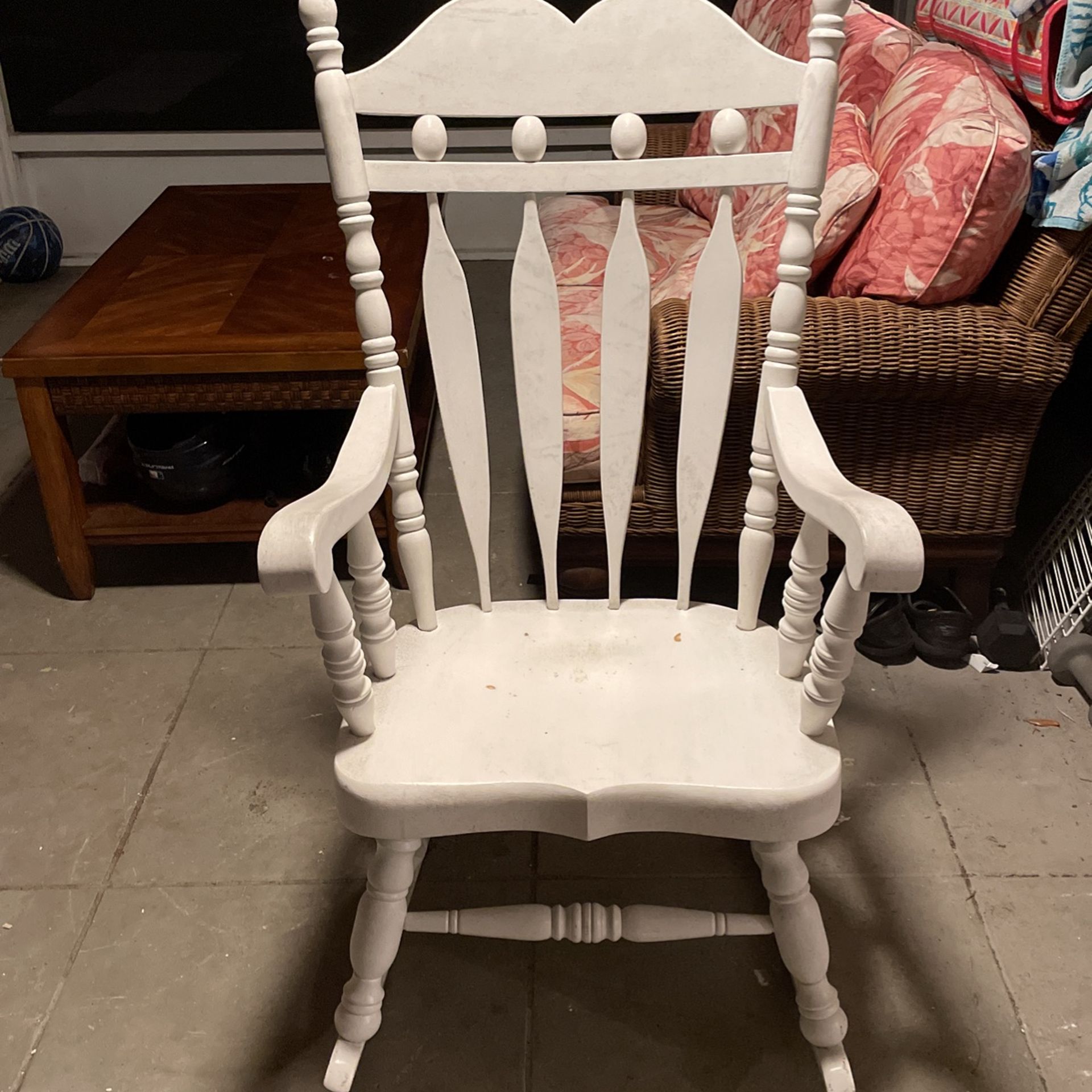 Solid Wood Rocking Chair 