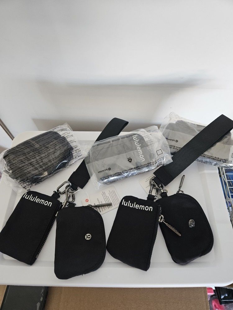New Lululemon Keychain Card Holder