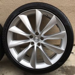 Tesla Model X Turbine 22” Wheels