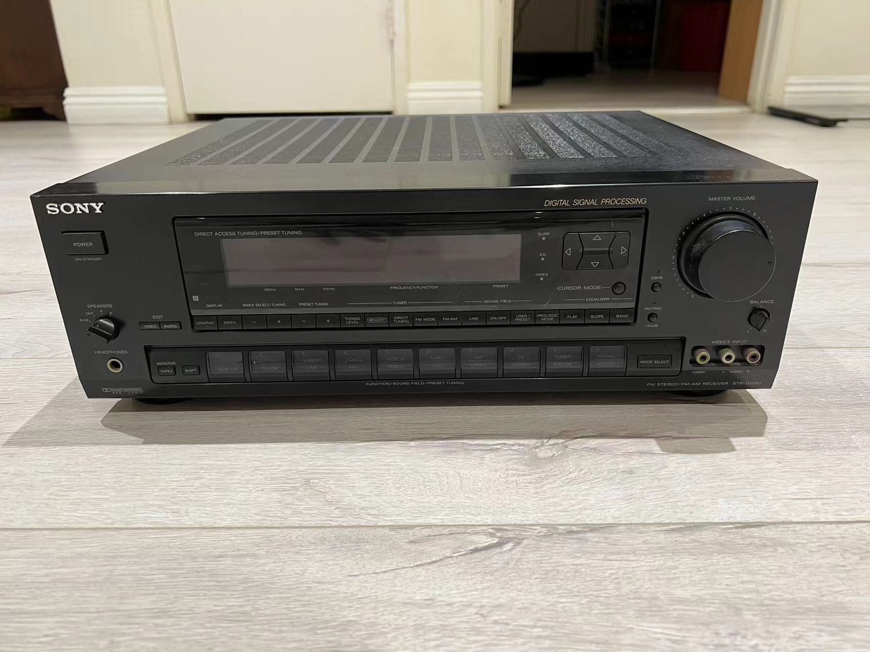 Vintage Sony STR-D1090 FM / AM Receiver Dolby Tested Works