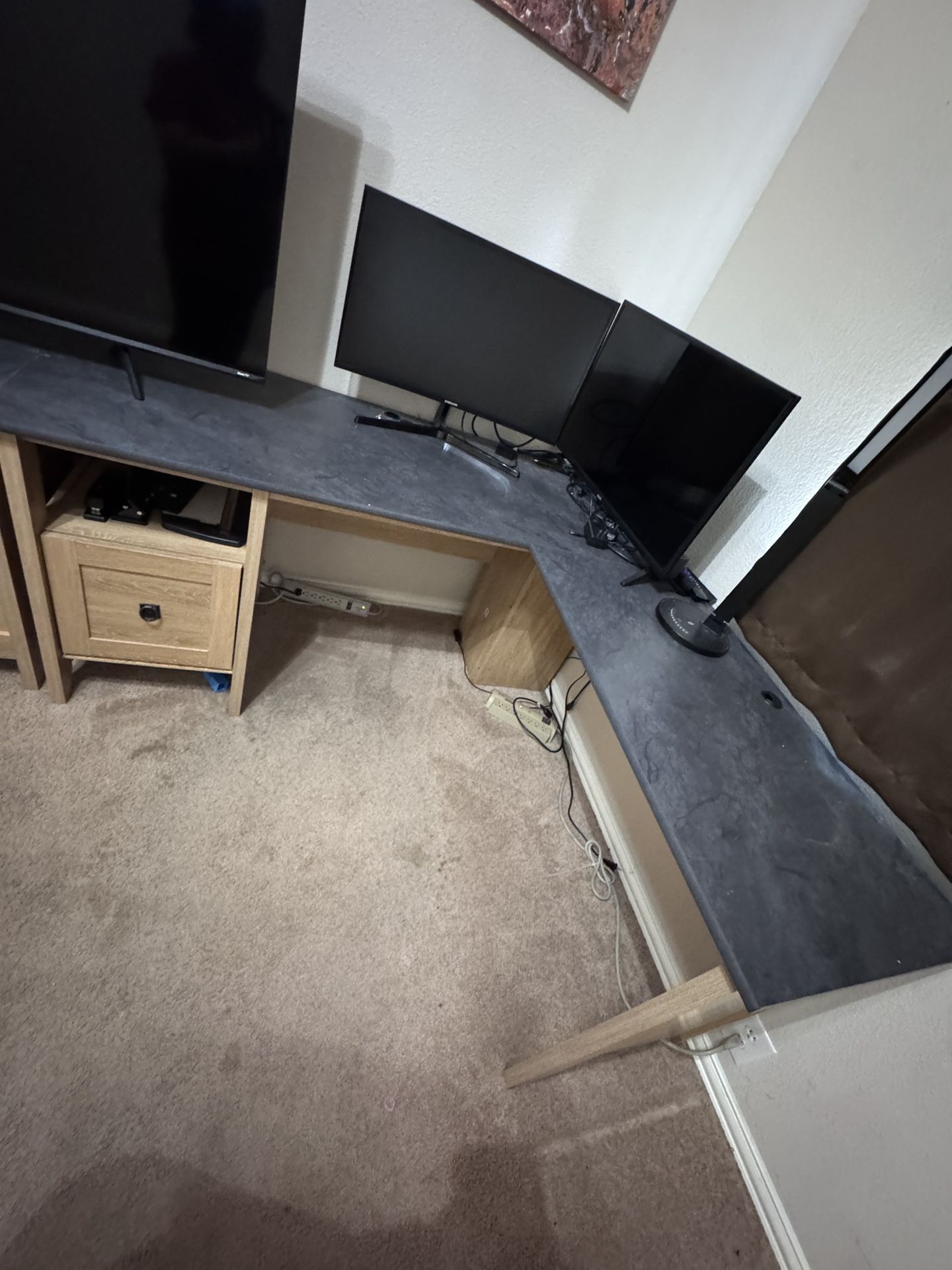 Free Desk
