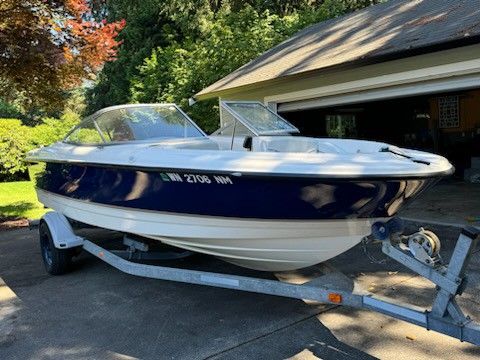 2003 - 21' Bayliner Boat