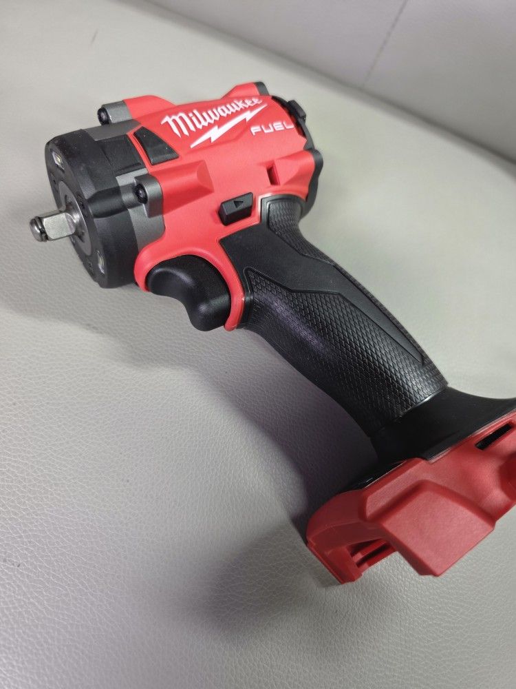 Milwaukee M18 FUEL 3/8" in. Impact Wrench with Friction Ring (Tool-Only)