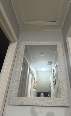 Wall mirror