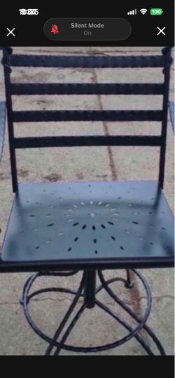 Wrought Iron High Bar Patio SwivelChair (VERY HEAVY)