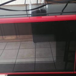 Mainstays - 0.7 cu ft Compact Microwave Oven, (Red)