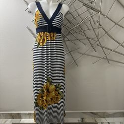EN FOCUS STUDIO Long Maxi Sundress Navy White Stripe Floral Belted Summer Fun size 8 