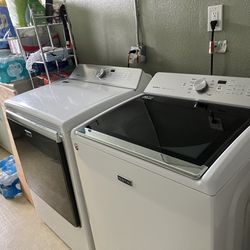 Maytag XL Washer/Dryer Set