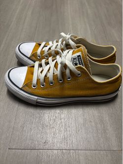 Women’s/men’s converse 7.5/5.5