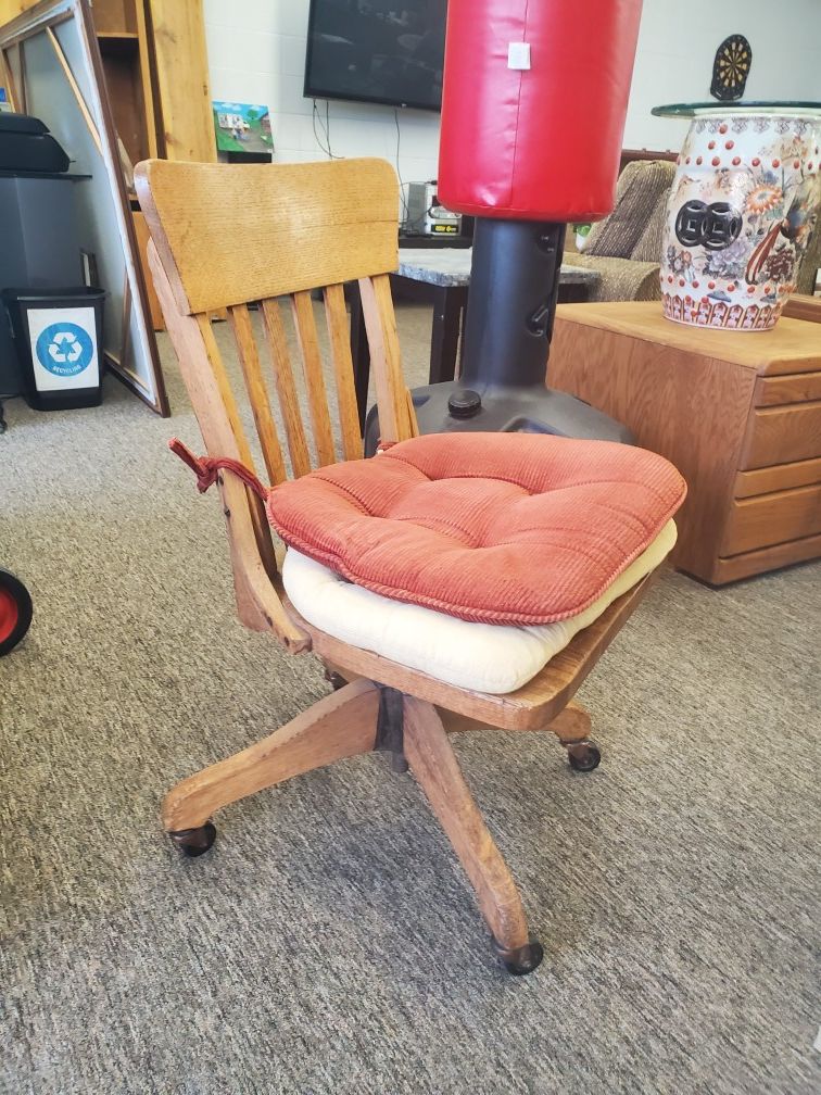 Office chair/seeing chair