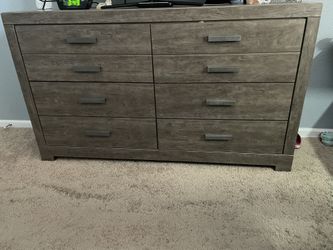 Wash off White Dresser