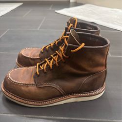 Red Wing classic moc in copper rough and rough size 10.5 fits like an 11