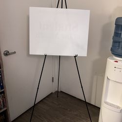 2 Easel 