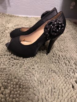 Black bow heels